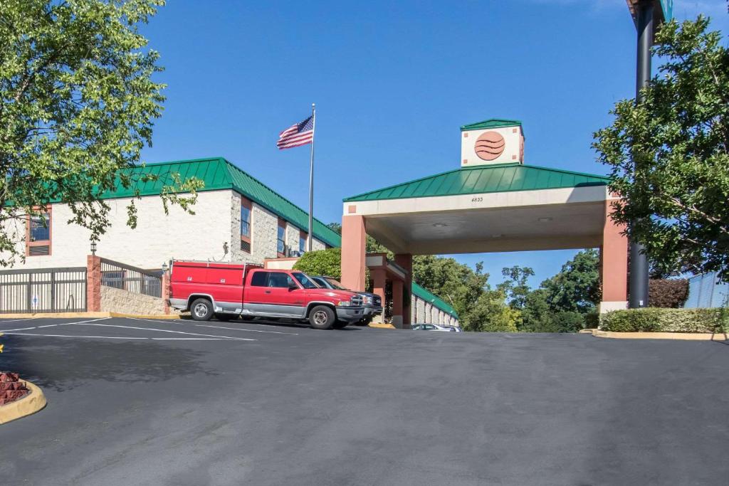 Quality Inn Hixson - Chattanooga image