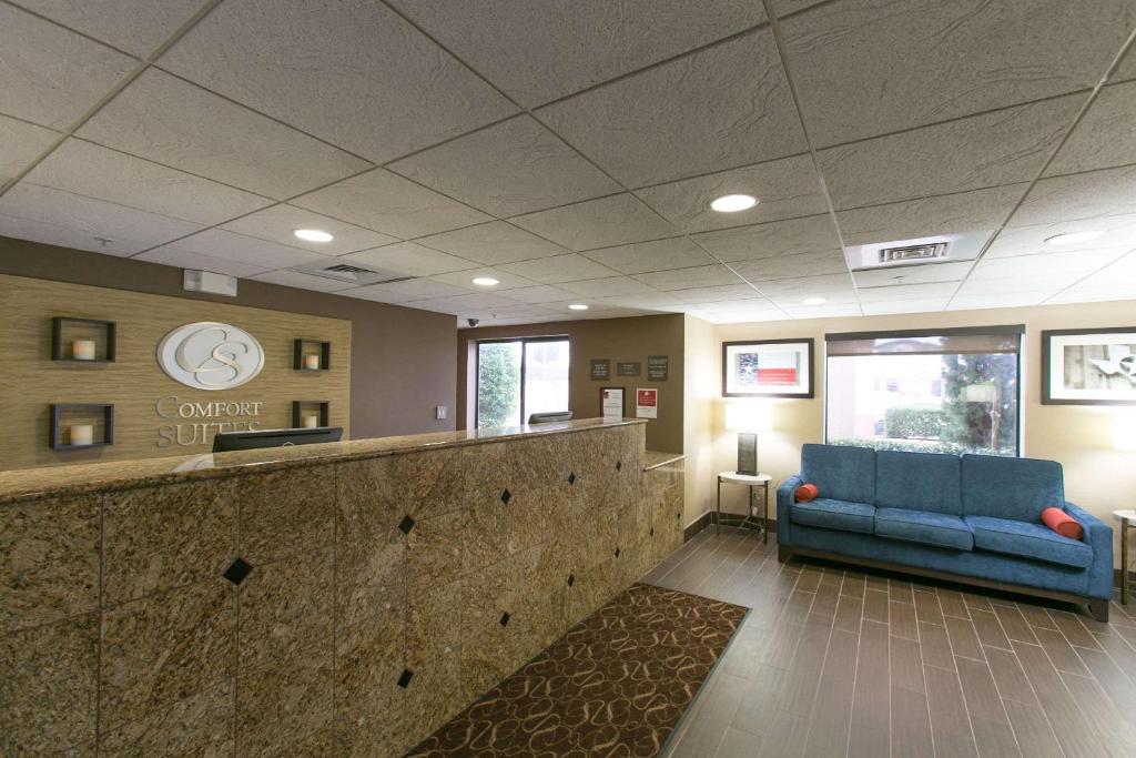 Comfort Suites Austin NW Lakeline photo 2