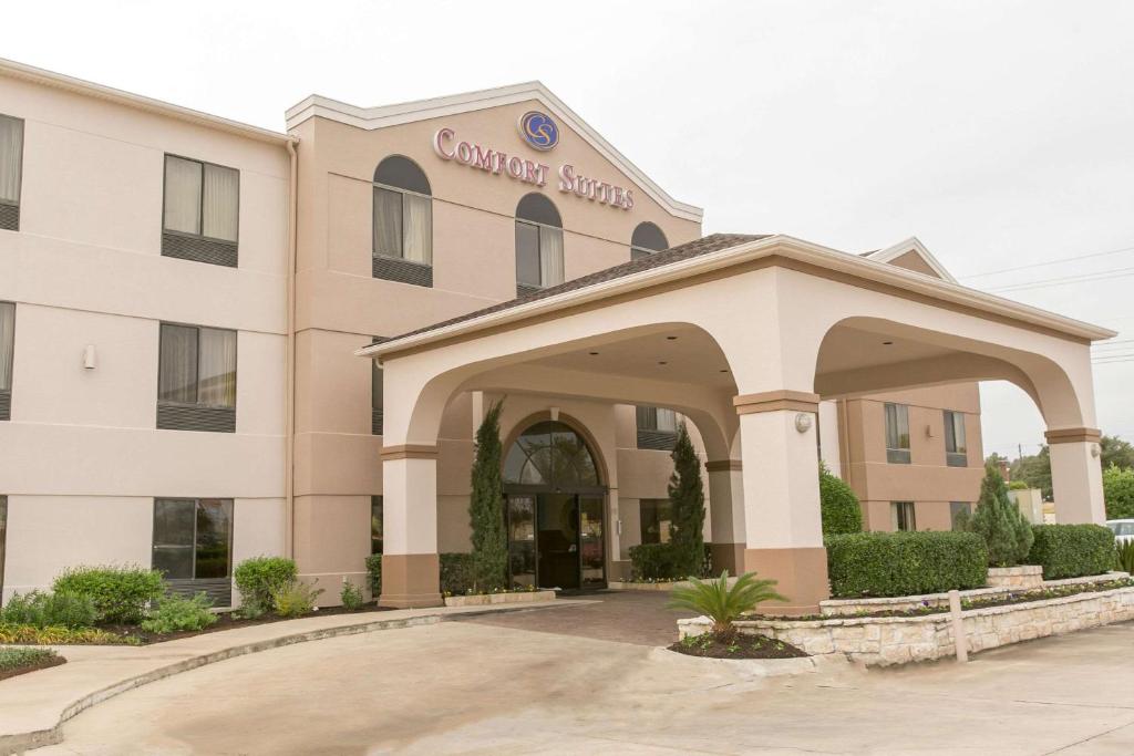 Comfort Suites Austin NW Lakeline image