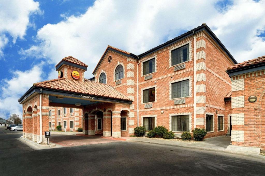 Comfort Inn And Suites Amarillo image