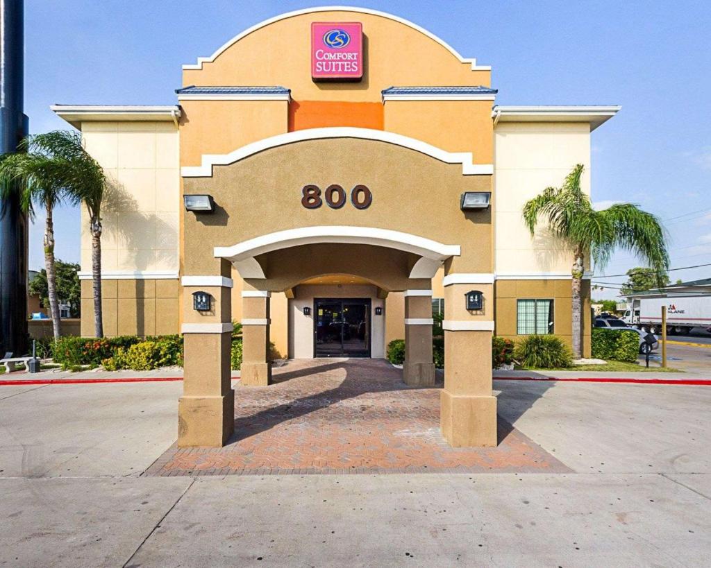 Comfort Suites At Plaza Mall photo 2