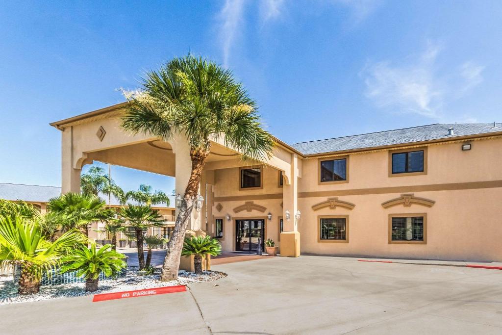 Econo Lodge Inn & Suites Corpus Christi photo 3