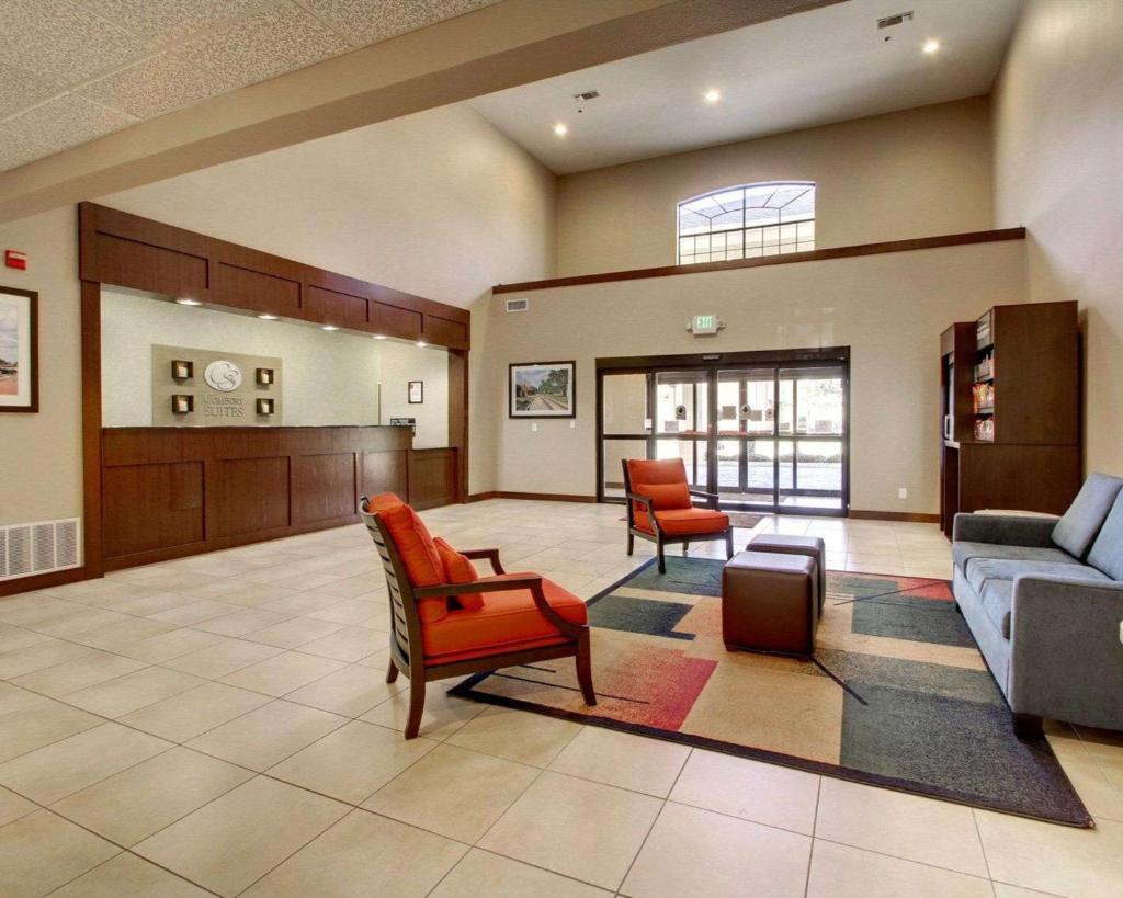 Comfort Suites Tyler South photo 3