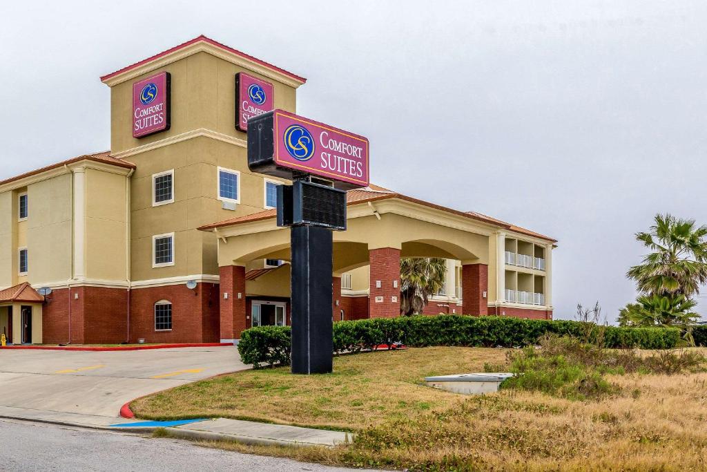 Comfort Suites Galveston image