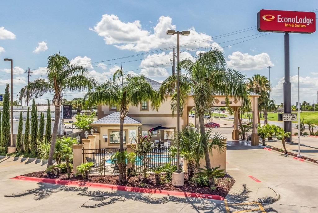 Econo Lodge Inn & Suites Corpus Christi photo 4