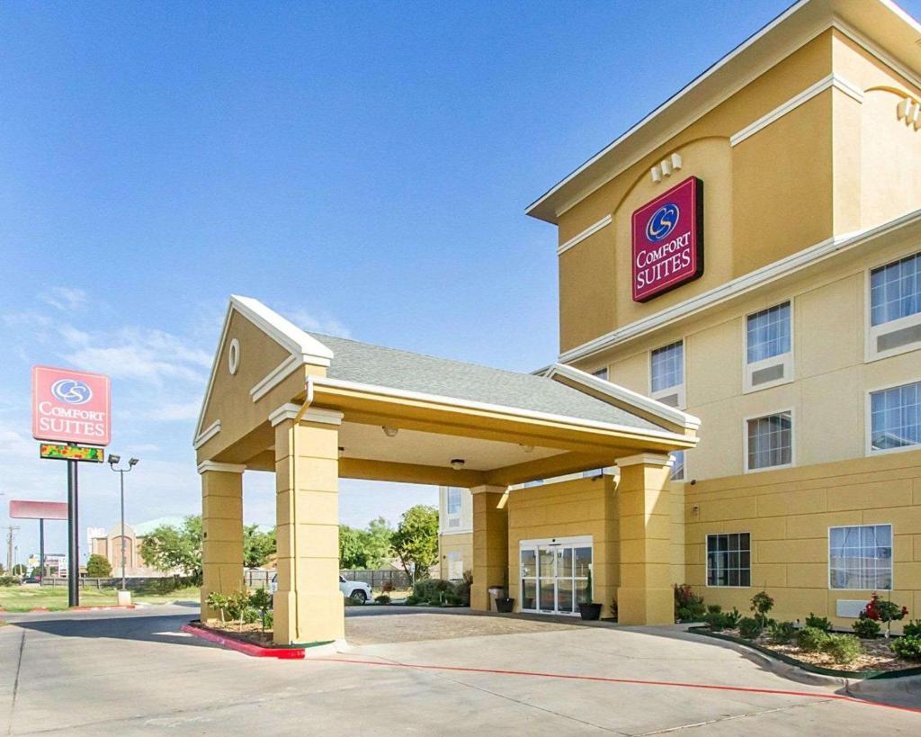 Comfort Suites image