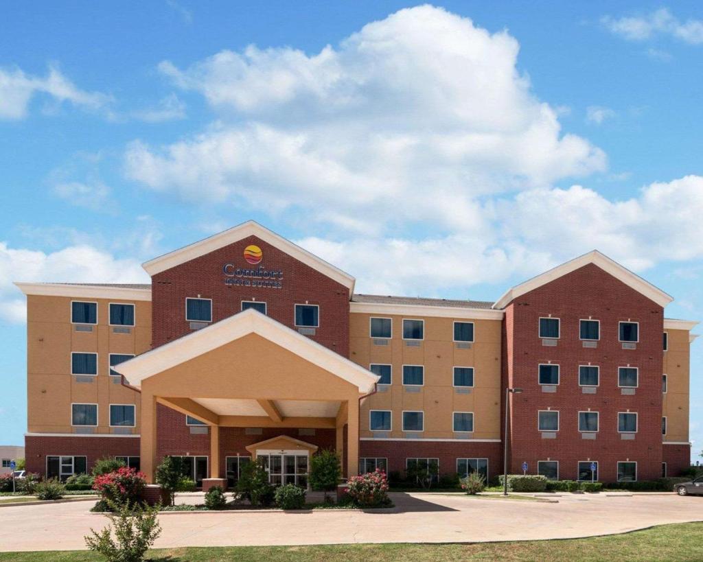 Comfort Inn & Suites Regional Medical Center photo 1