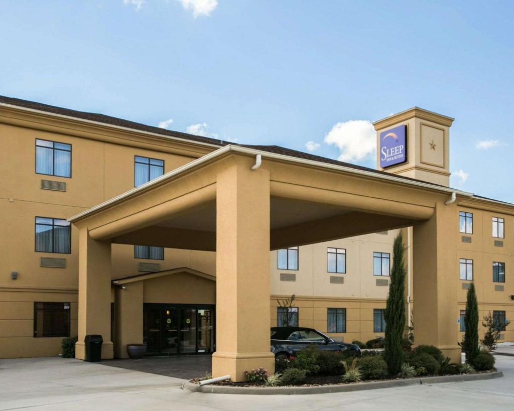 Sleep Inn & Suites Highway 290/NW Freeway image