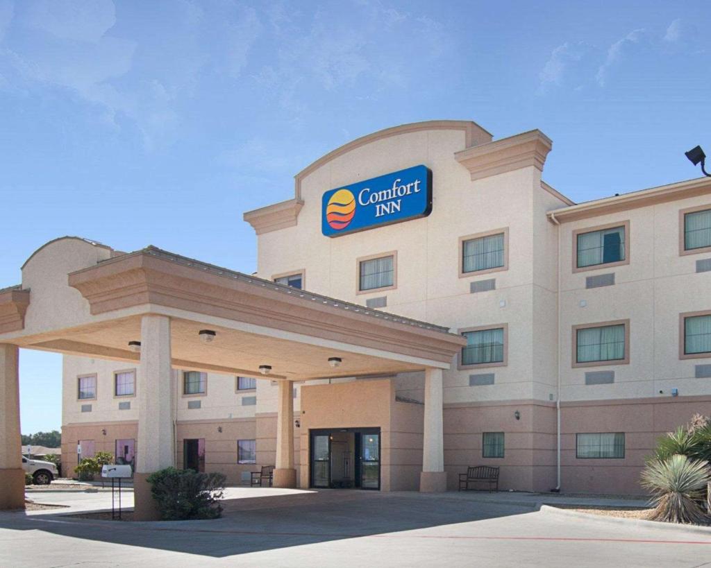 Comfort Inn I-20 Midland Stanton image