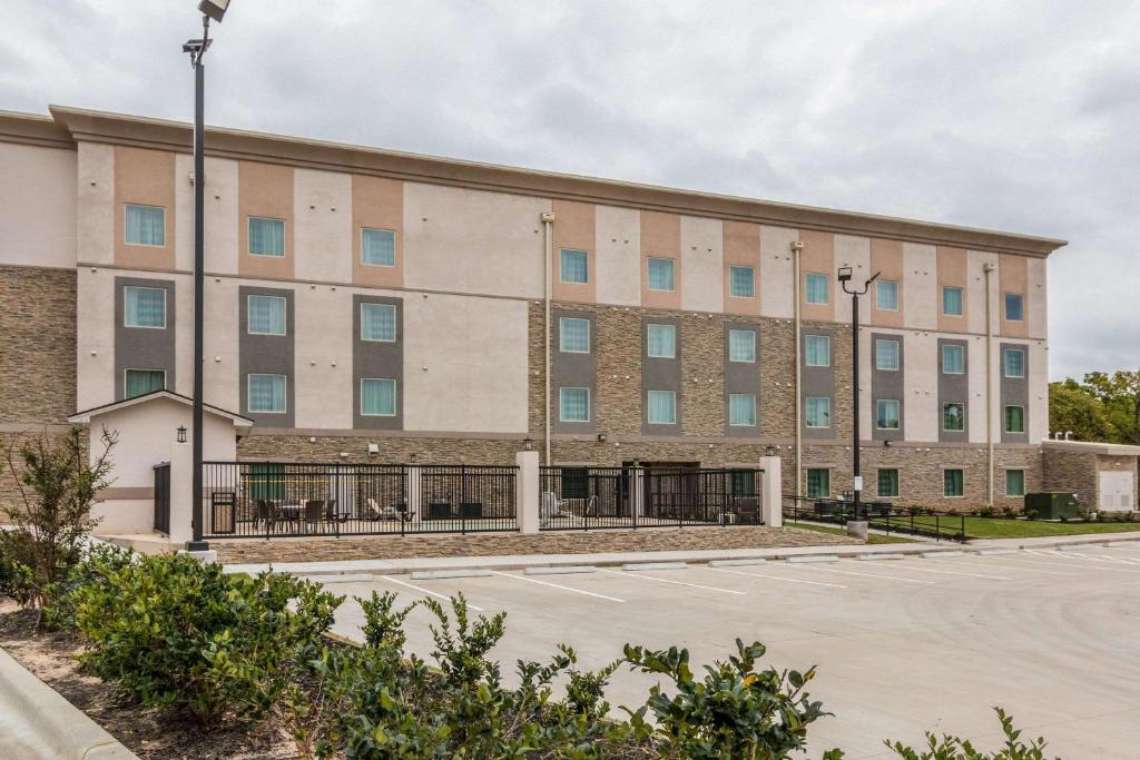 Sleep Inn and Suites image