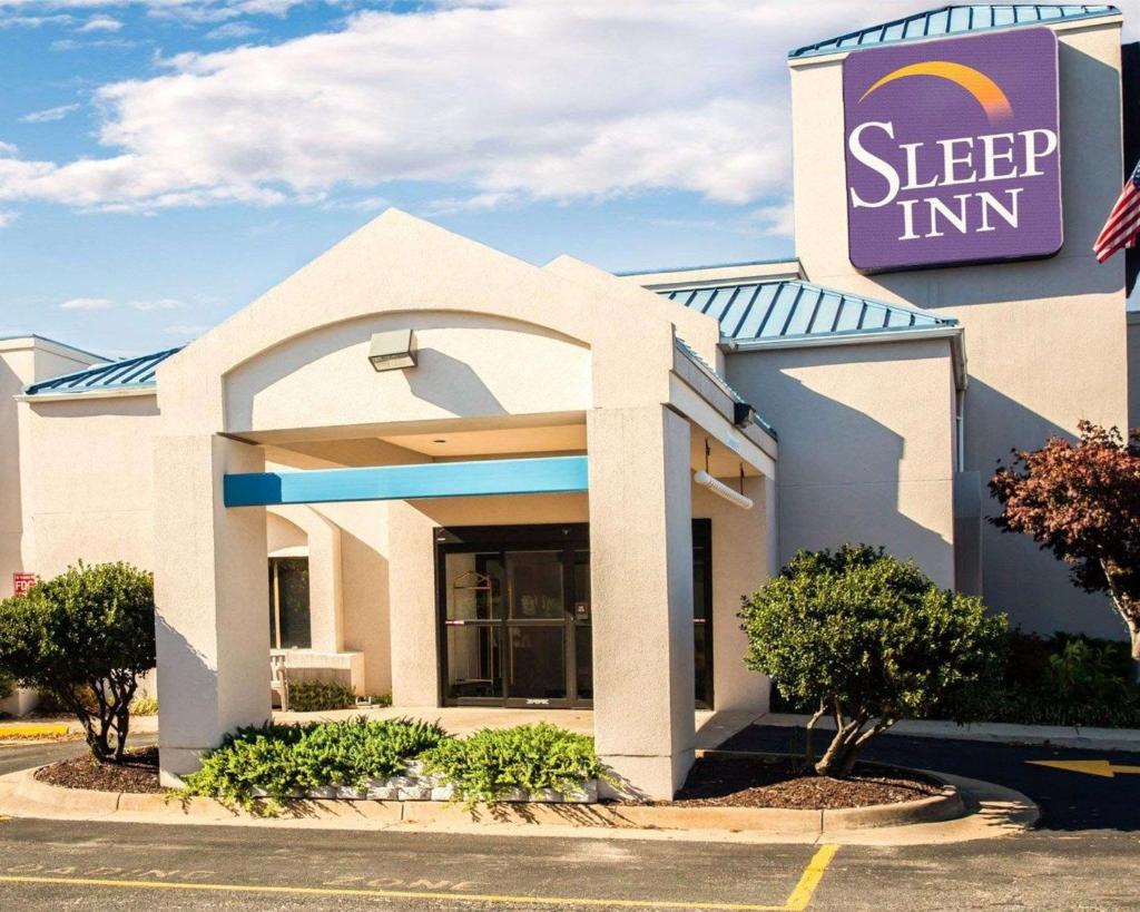 Sleep Inn image