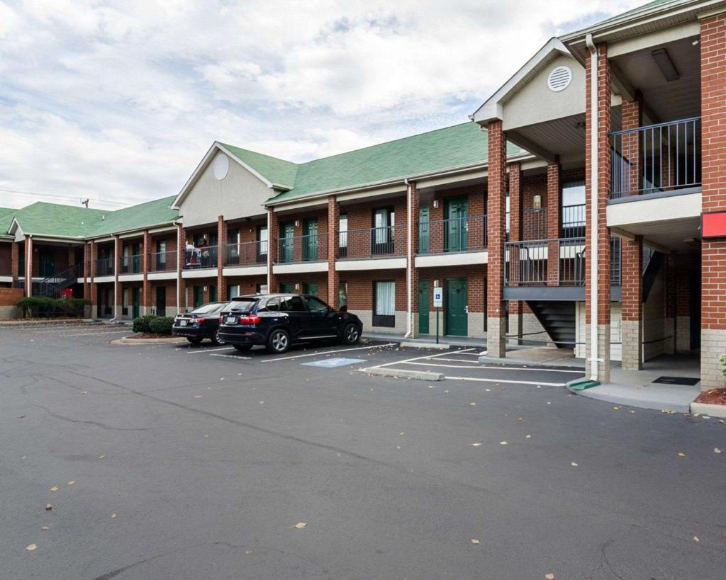 Econo Lodge Richmond photo 2