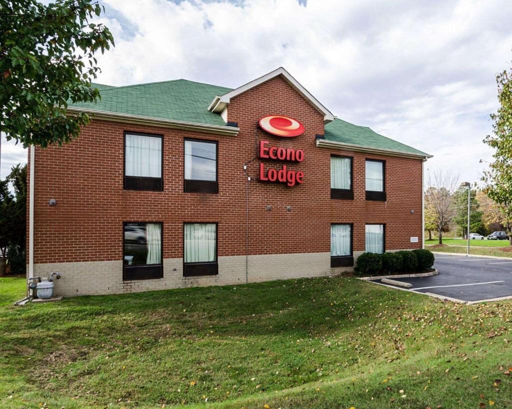 Econo Lodge Richmond photo 1