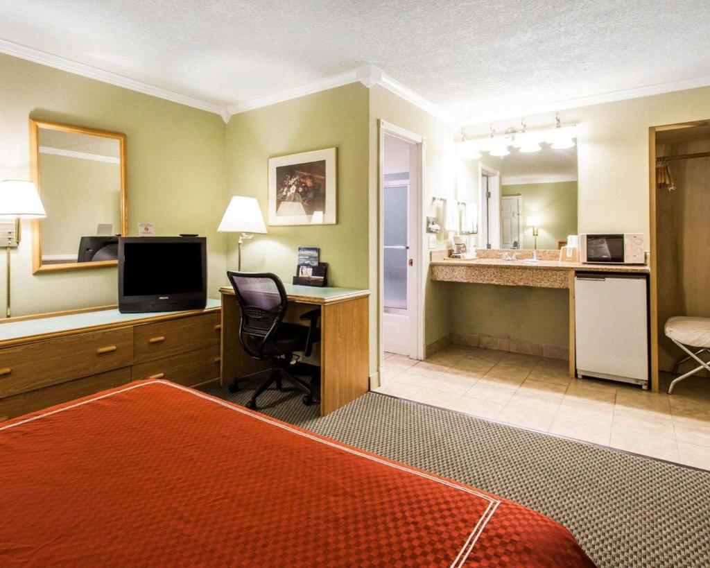 Rodeway Inn Stevenson photo 4