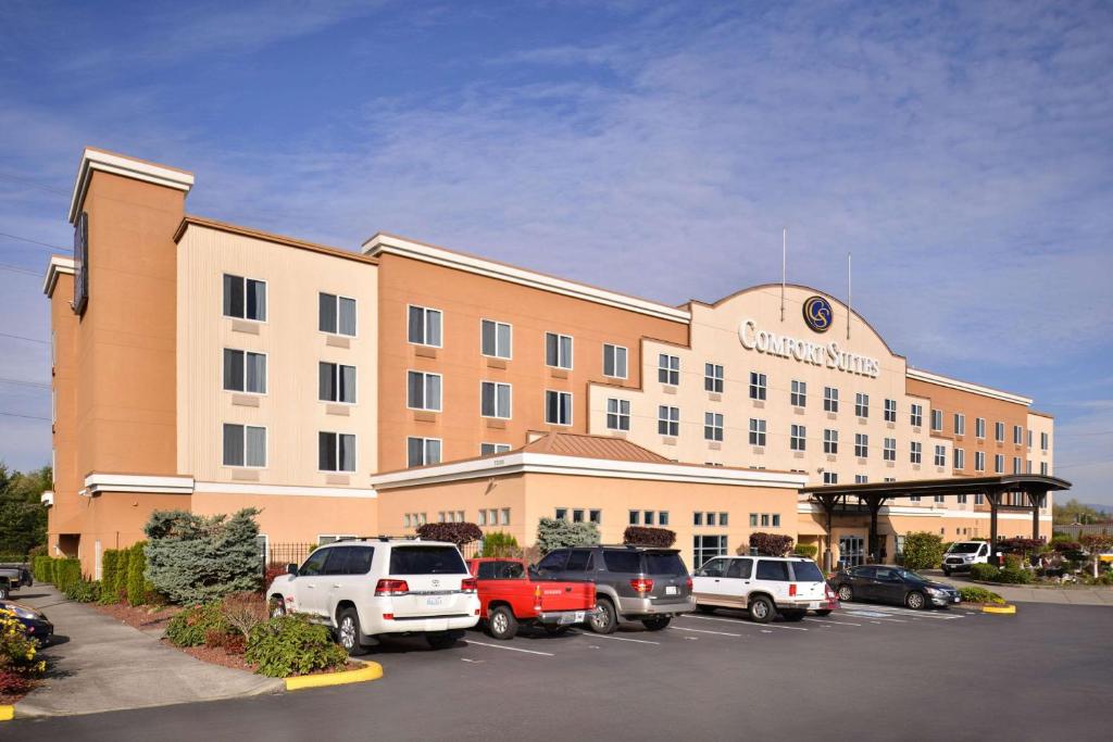 Comfort Suites Airport Tukwila Seattle image