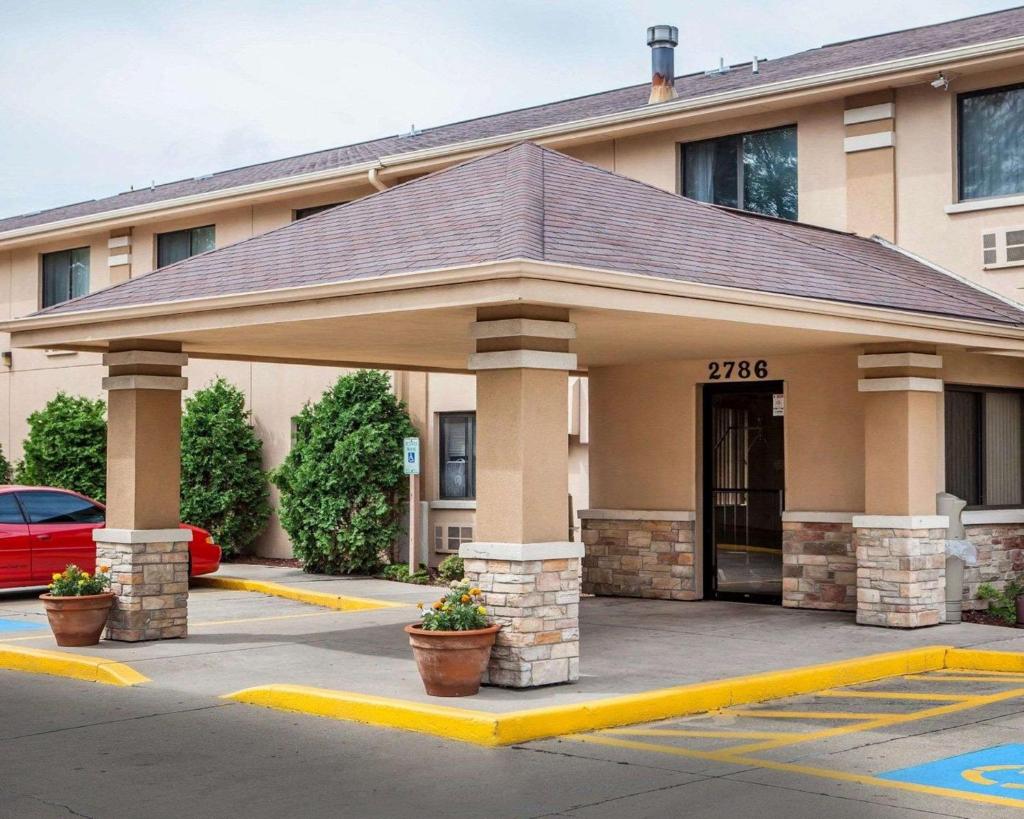 Quality Inn image