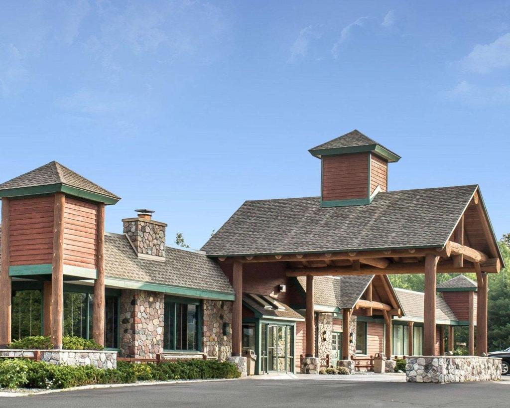 Quality Inn Rhinelander image