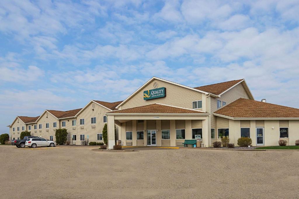 Quality Inn & Suites Belmont Route 151 image