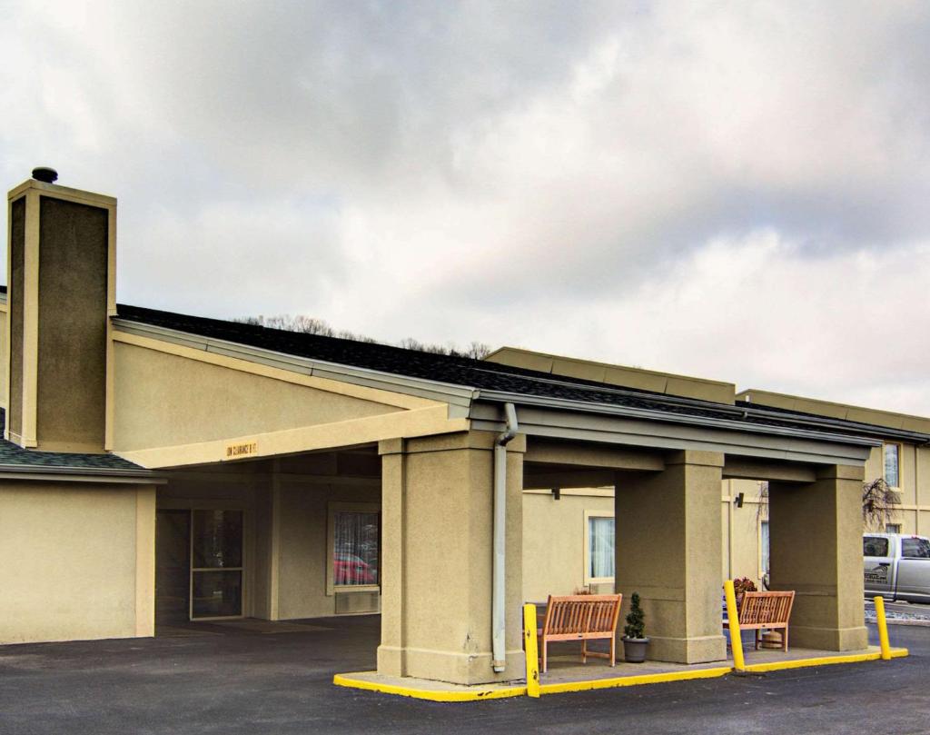 Quality Inn image