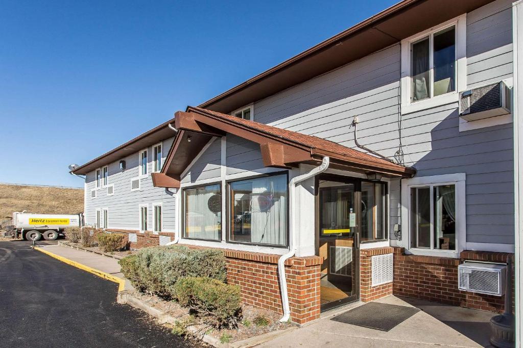 Rodeway Inn Cheyenne I-80 East image