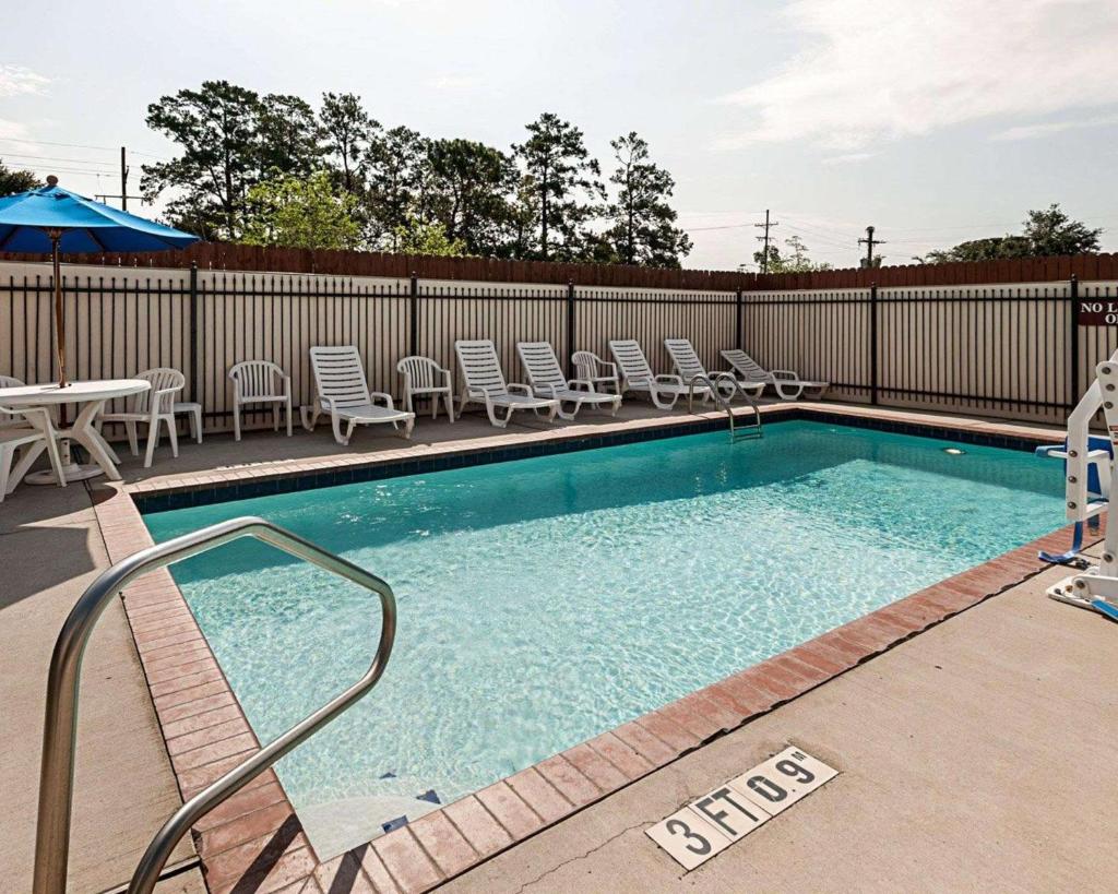 Comfort Suites Lake Charles photo 1