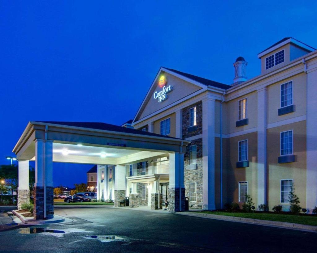 Comfort Inn West Monroe near Sports & Events Center image