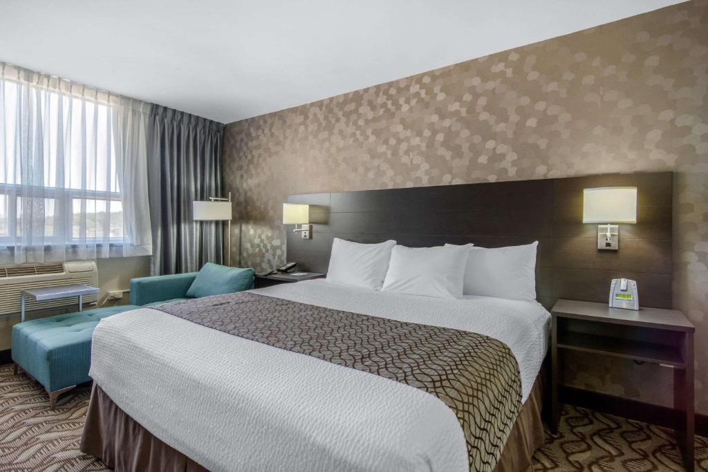 Clarion Hotel Sudbury photo 2