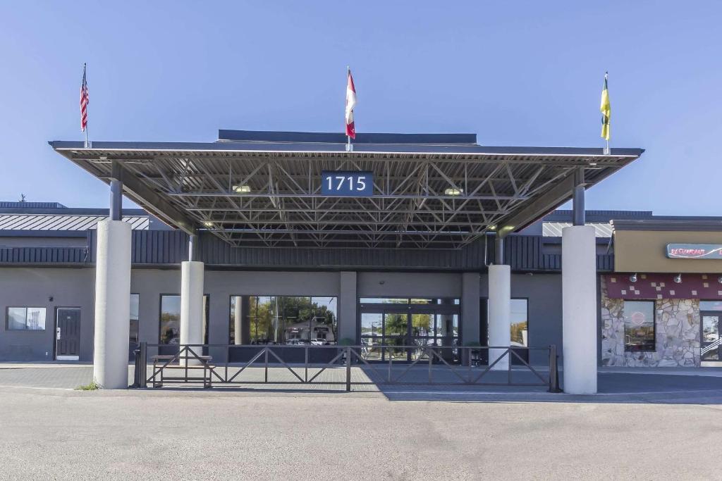 Quality Inn & Suites Saskatoon photo 1