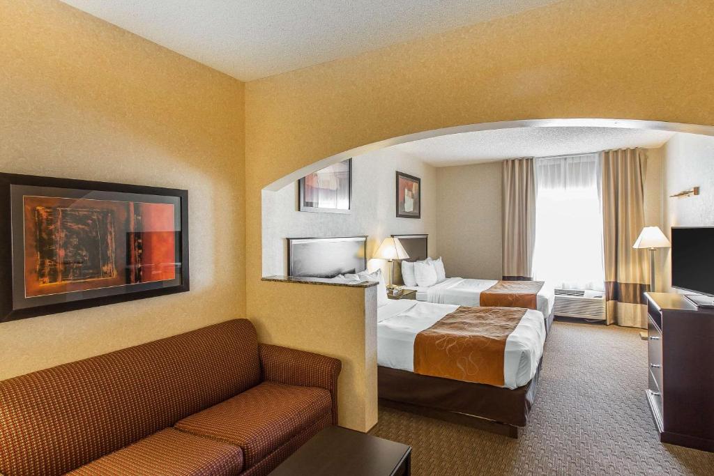 Comfort Suites Summit County photo 1