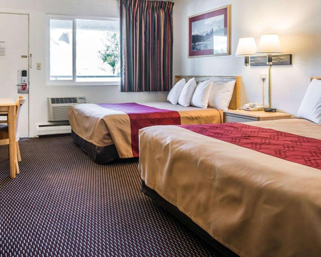 Econo Lodge Downtown Colorado Springs photo 3