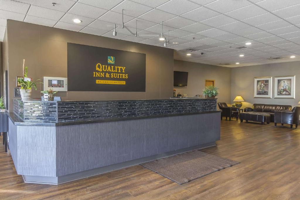 Quality Inn & Suites Saskatoon photo 2