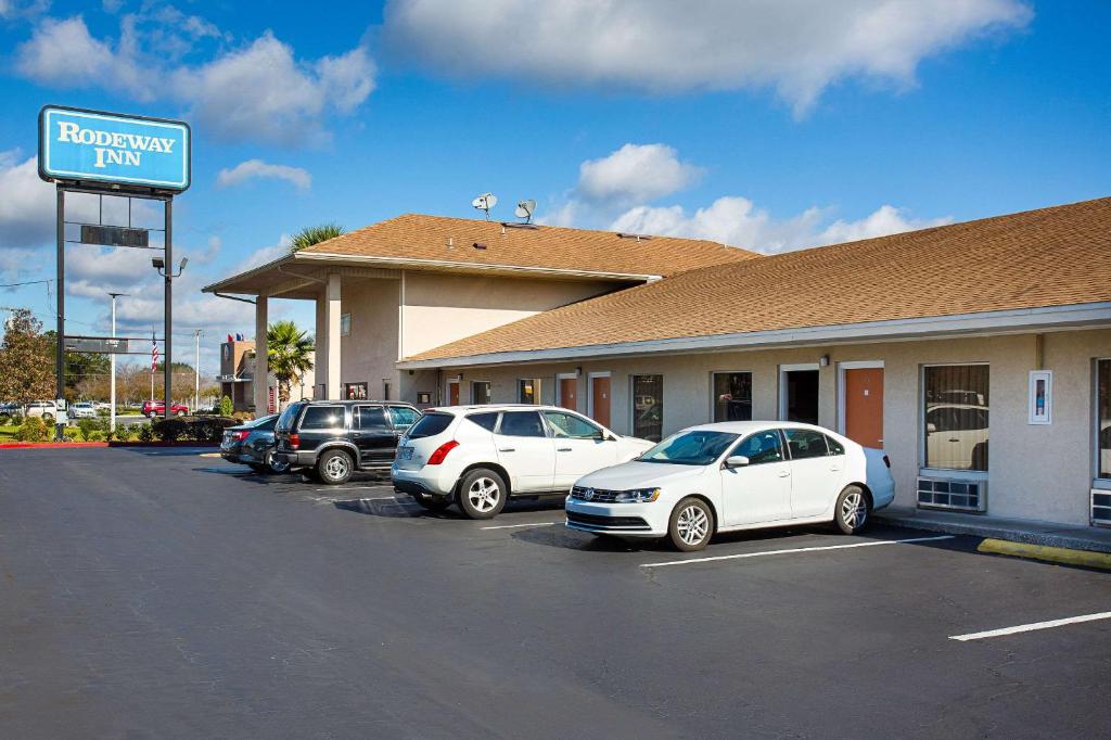 Rodeway Inn Lake City I-75 image