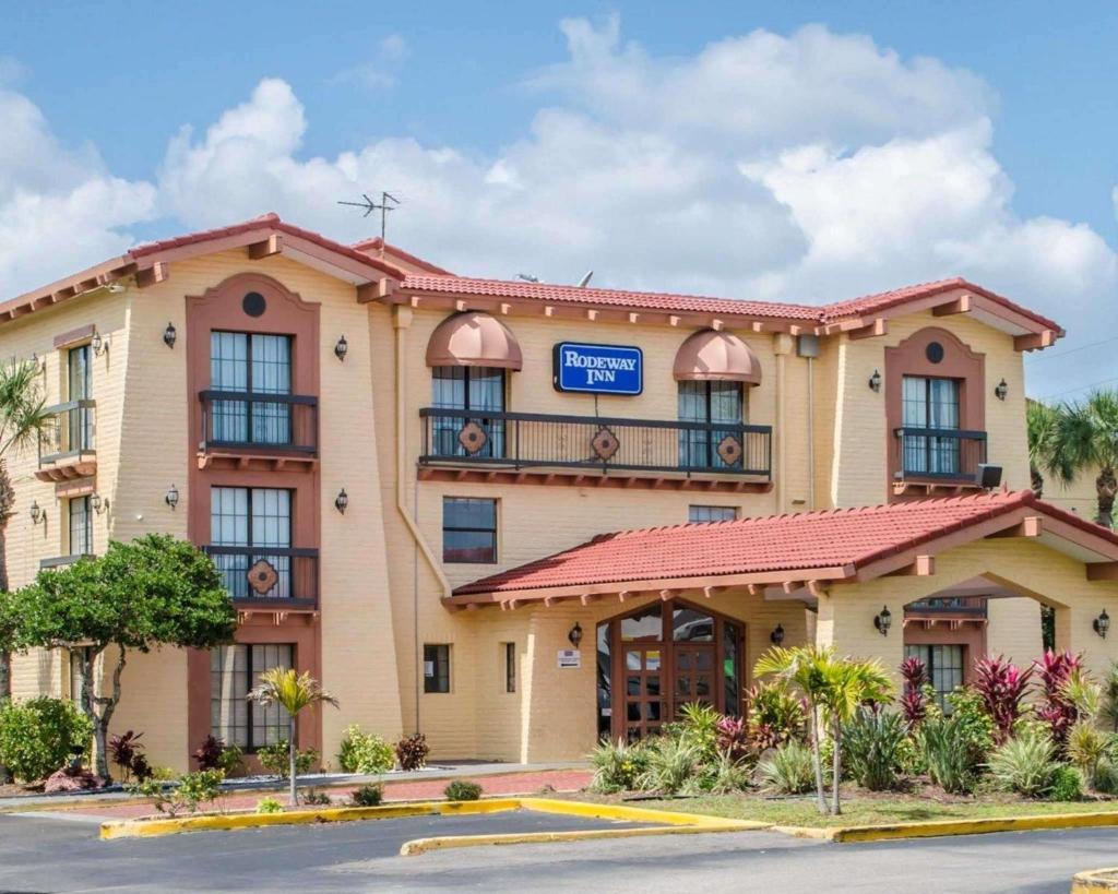 Rodeway Inn Near Ybor City - Casino image