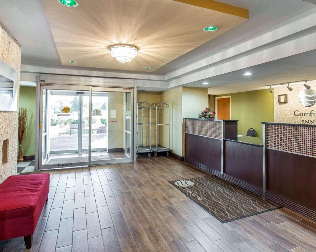 Comfort Inn Conyers photo 2