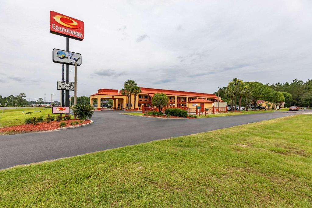 Econo Lodge Cumberland image