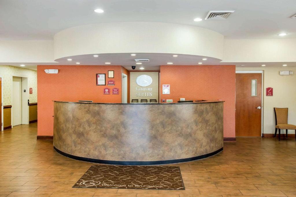 Comfort Suites Golden Isles Gateway image