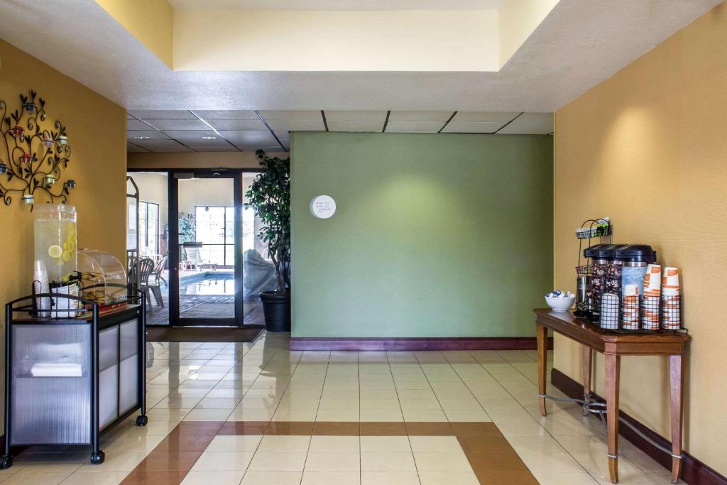 Econo Lodge Ankeny – Des Moines photo 2