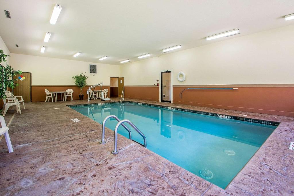 Quality Inn & Suites Decorah photo 1