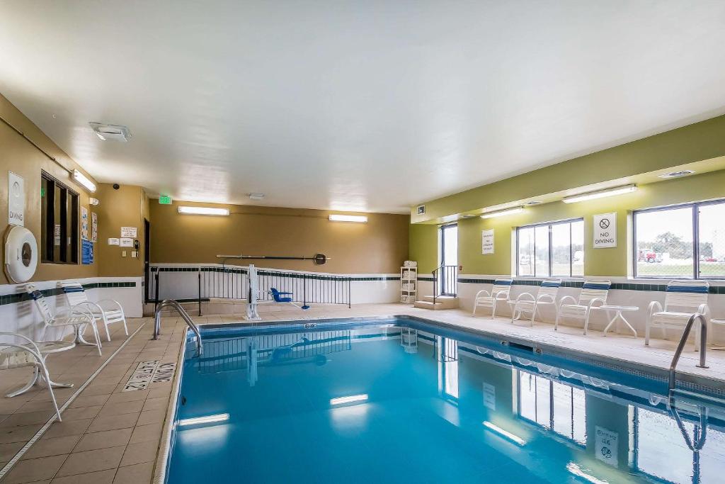 Quality Inn Coralville - Iowa River Landing photo 3