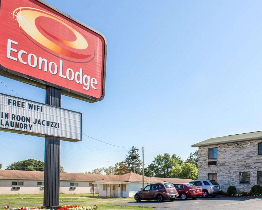 Econo Lodge Elkhart image