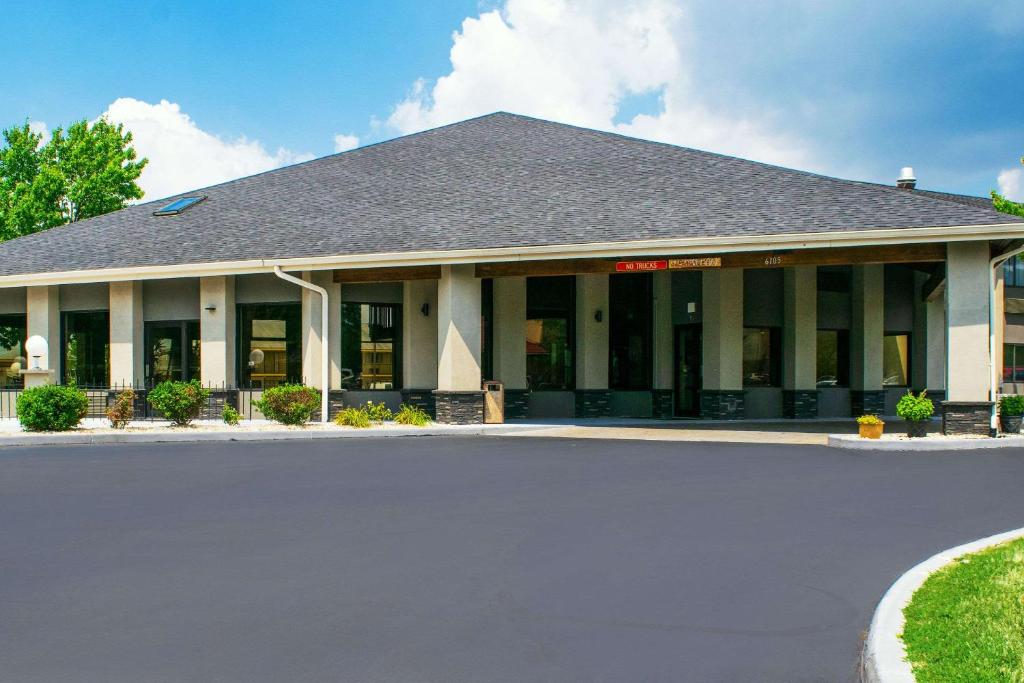 Quality Inn Plainfield - Indianapolis West photo 2