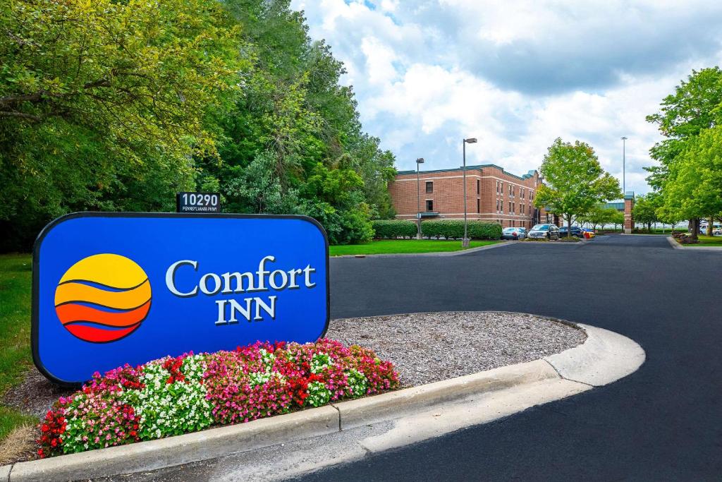Comfort Inn Indianapolis North - Carmel image