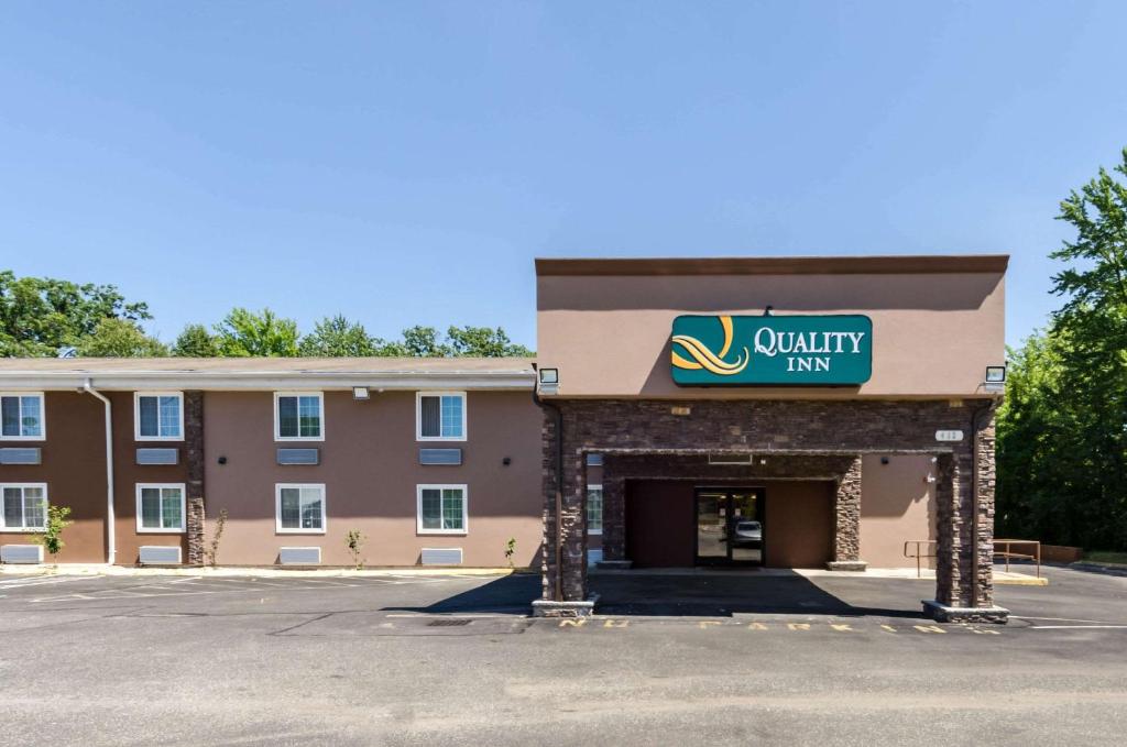 Quality Inn Chicopee-Springfield photo 1