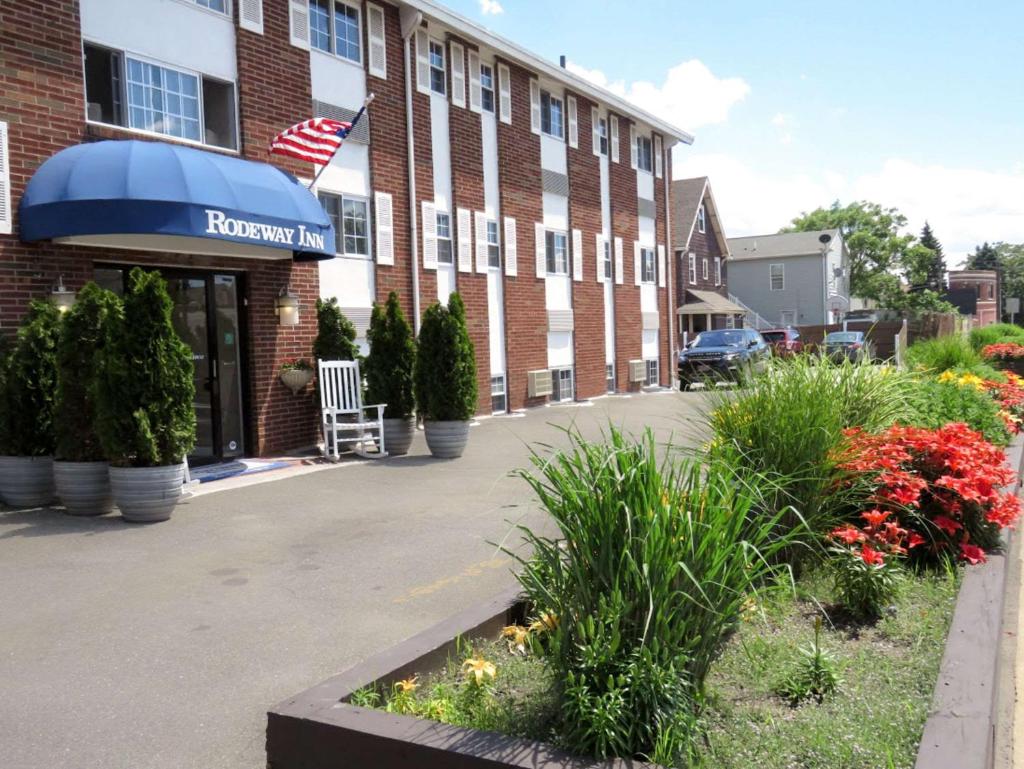 Rodeway Inn Logan International Airport image