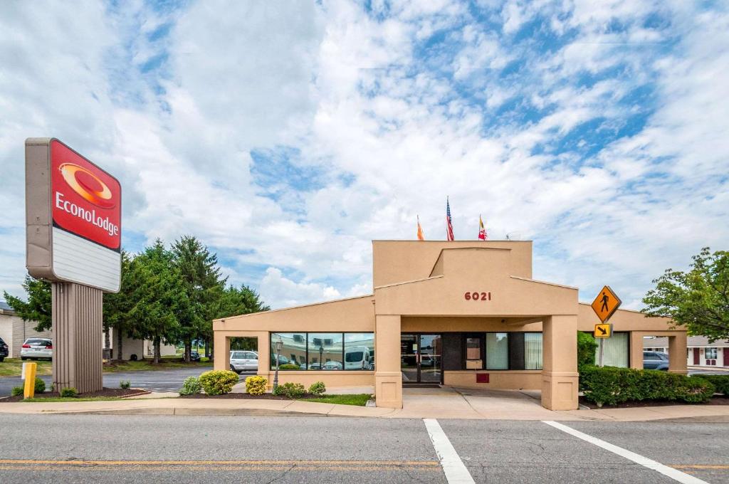 Econo Lodge Frederick I-70 image