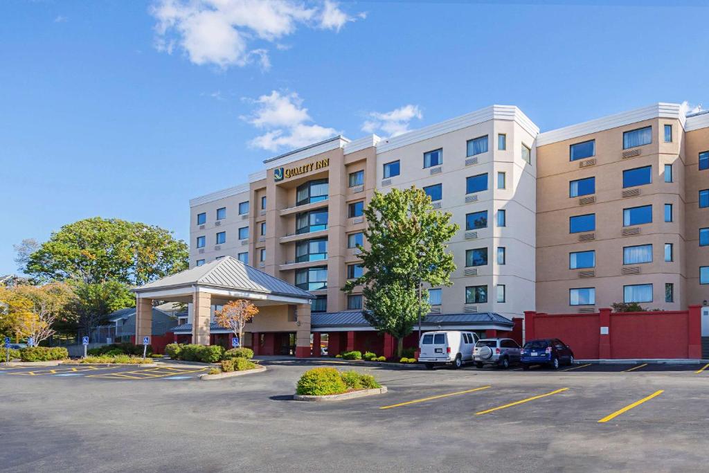 Quality Inn Boston-Revere photo 2
