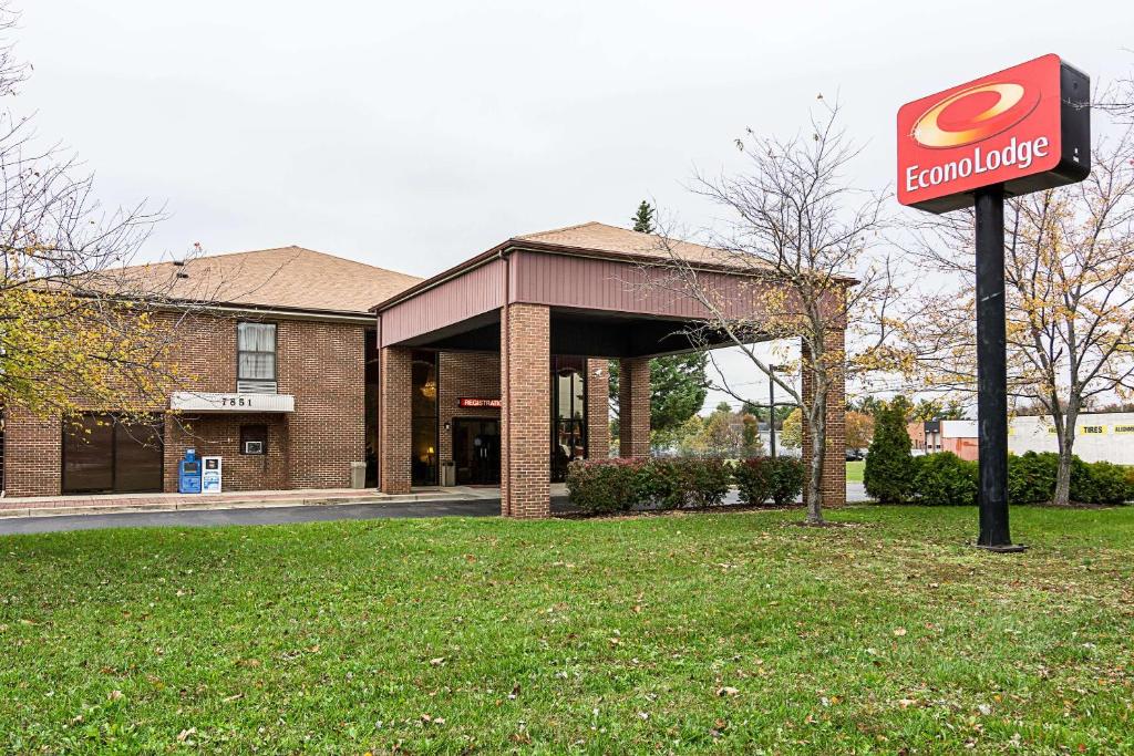 Econo Lodge Andrews AFB photo 1