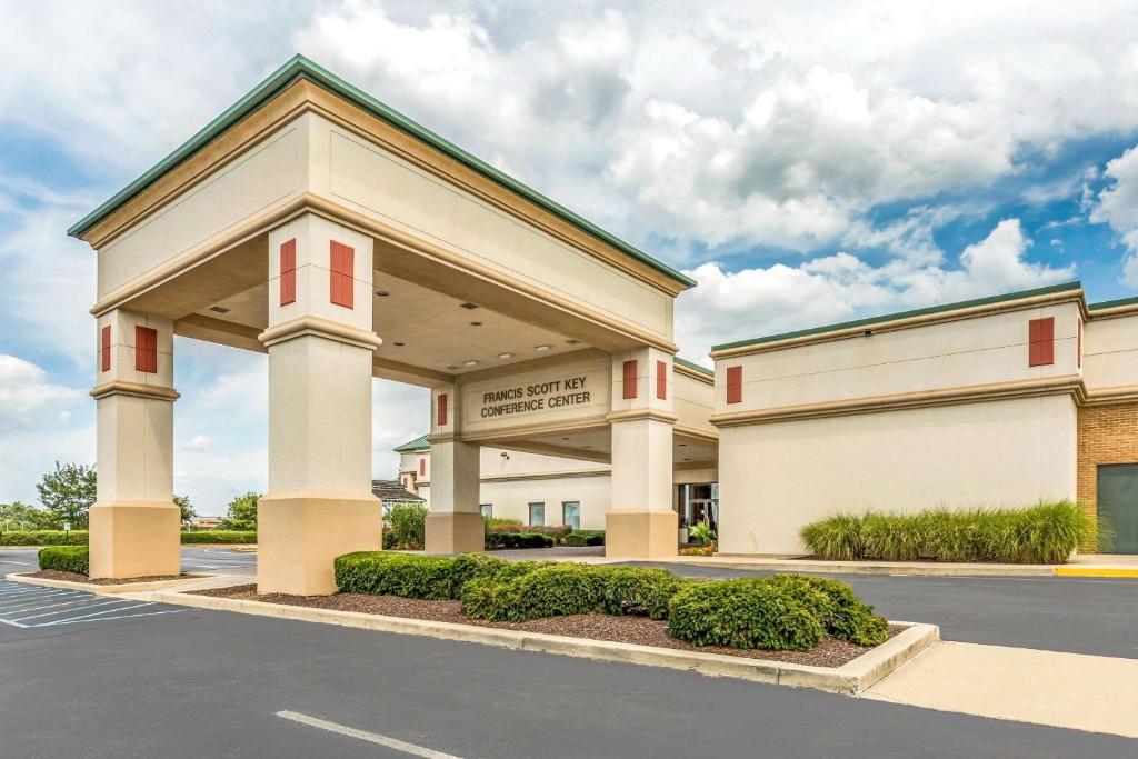 Clarion Inn Frederick Event Center image