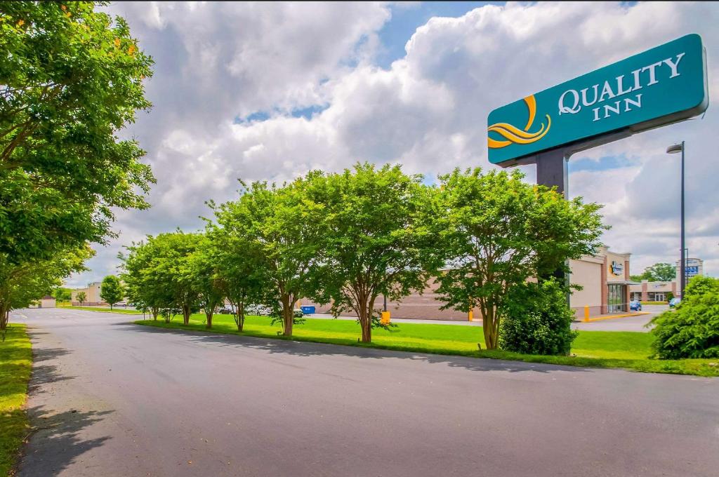 Quality Inn image