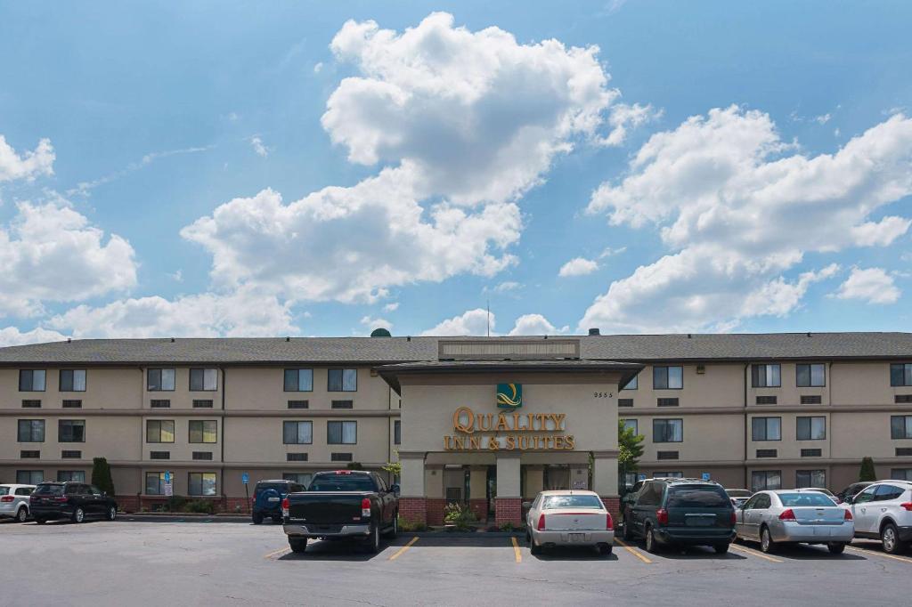 Quality Inn & Suites Detroit Metro Airport image